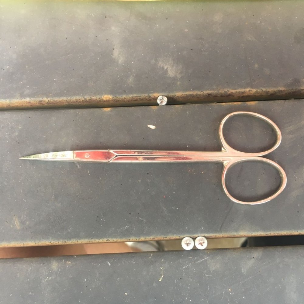 Heritage Cutlery 104C 4 1/2'' Embroidery Scissors / Curved Blade